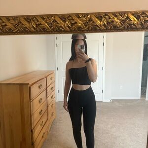 Aritzia Wilfred Free Nicole One-Shoulder Crop Top